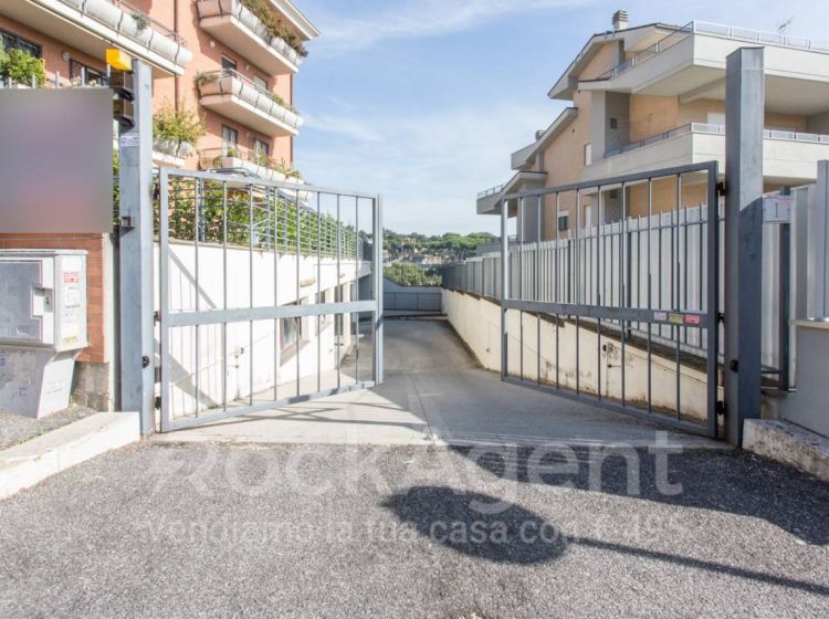 Box / Garage in vendita, via Mario Fasulo, Giustiniana, Roma