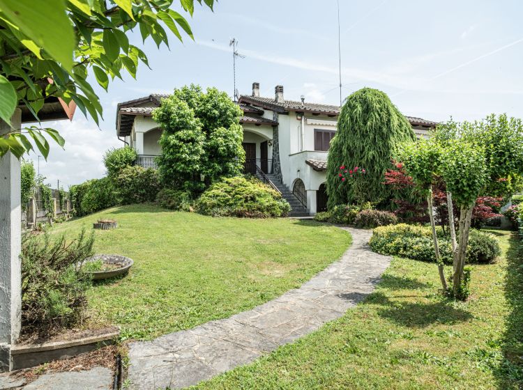 Villa in vendita, via Eugenio Montale  6, Frascarolo
