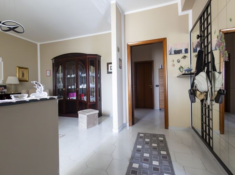 Trilocale in vendita, viale dei Tulipani  183, Siano, Catanzaro