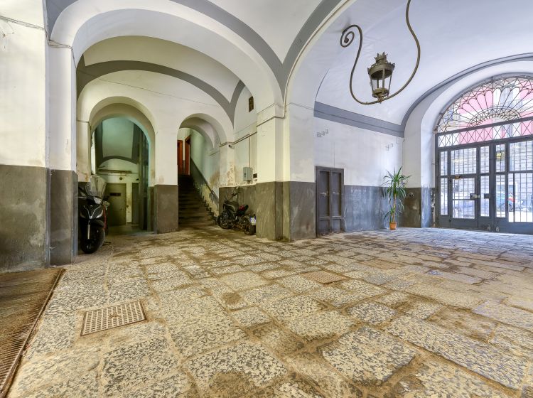 Appartamento in vendita, via Giordano Bruno, Chiaia, Napoli