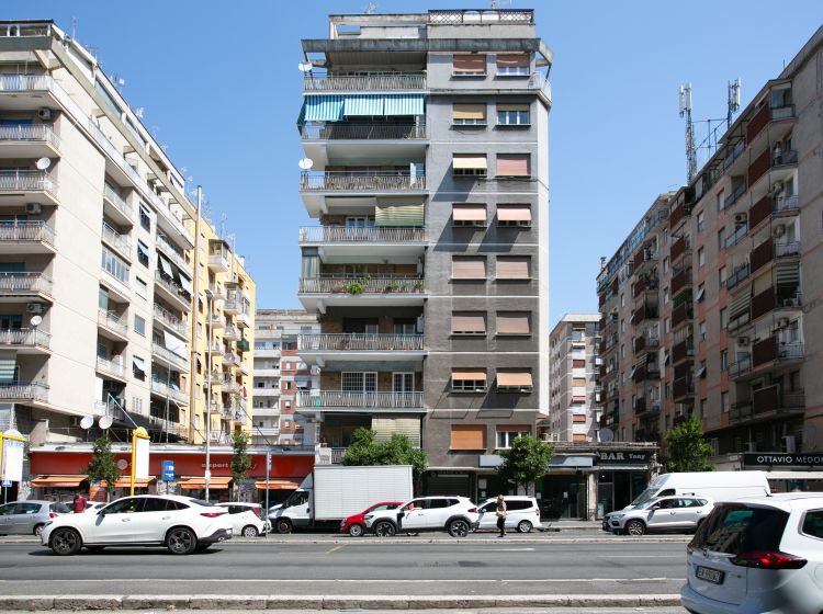 Negozio in affitto, via Tiburtina  545, Monti Tiburtini, Roma