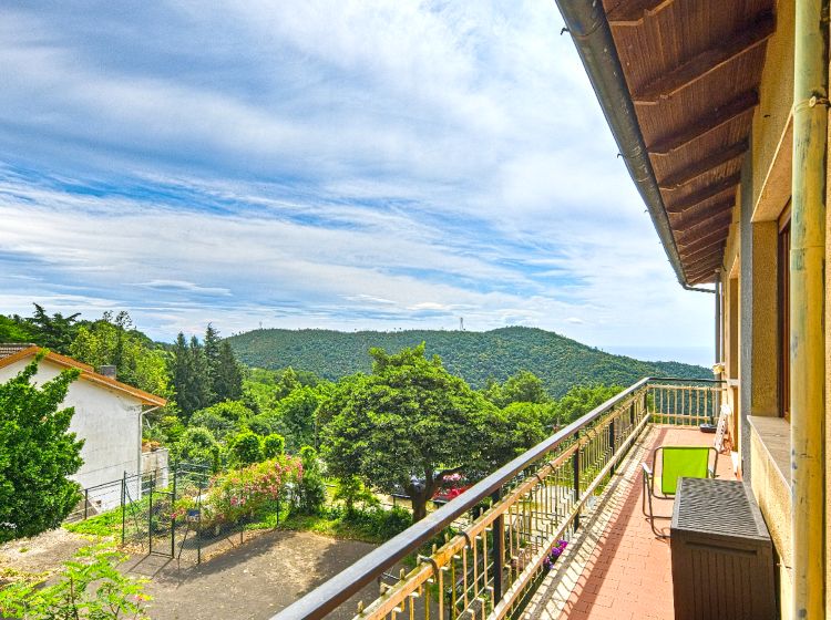 Trilocale in vendita, via del Poggio  10, Faie, Varazze