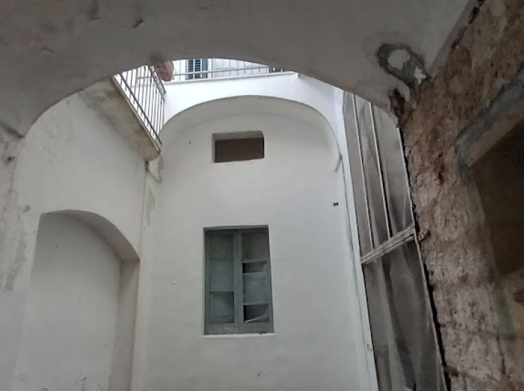 Negozio in vendita, via Cesare Battisti  12, Carmiano