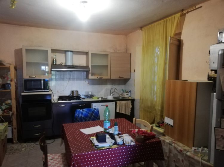 Quadrilocale in vendita, via Brigate Partigiane  92, Piano di Follo, Follo