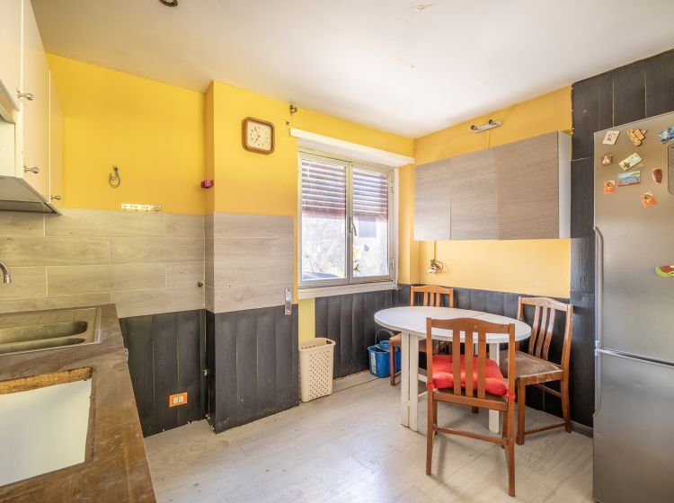 Bilocale in vendita, Largo Sperlonga  9, Cassia, Roma