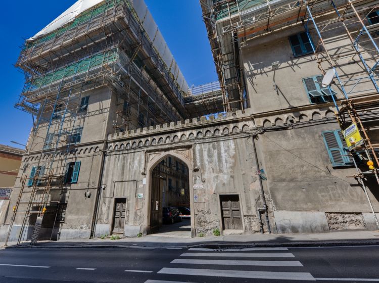 Quadrilocale in vendita, via Venezia  48, Dinegro, Genova