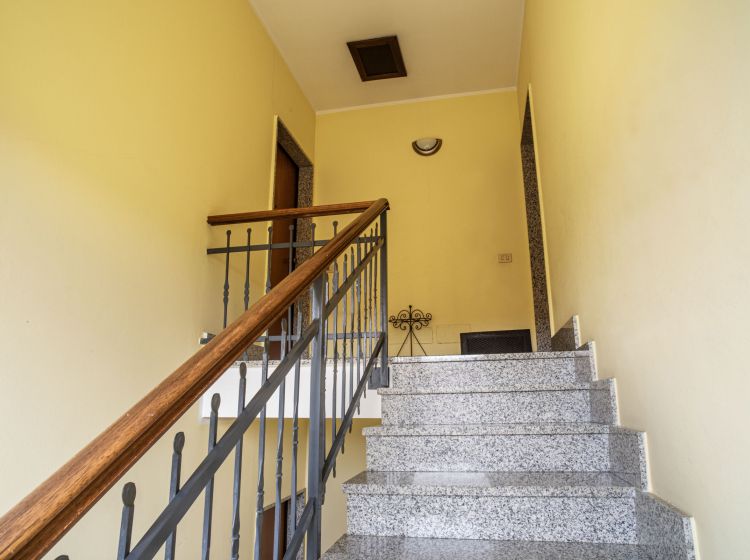 Trilocale in vendita, via A. de Gasperi  8, Portalbera