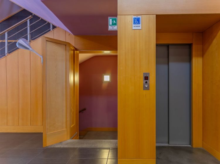 Albergo in vendita, via delle Casupole  6, Trinitapoli