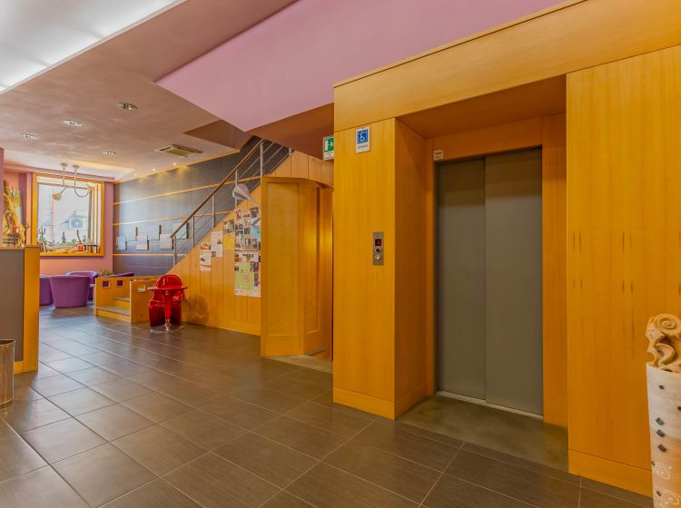 Albergo in vendita, via delle Casupole  6, Trinitapoli