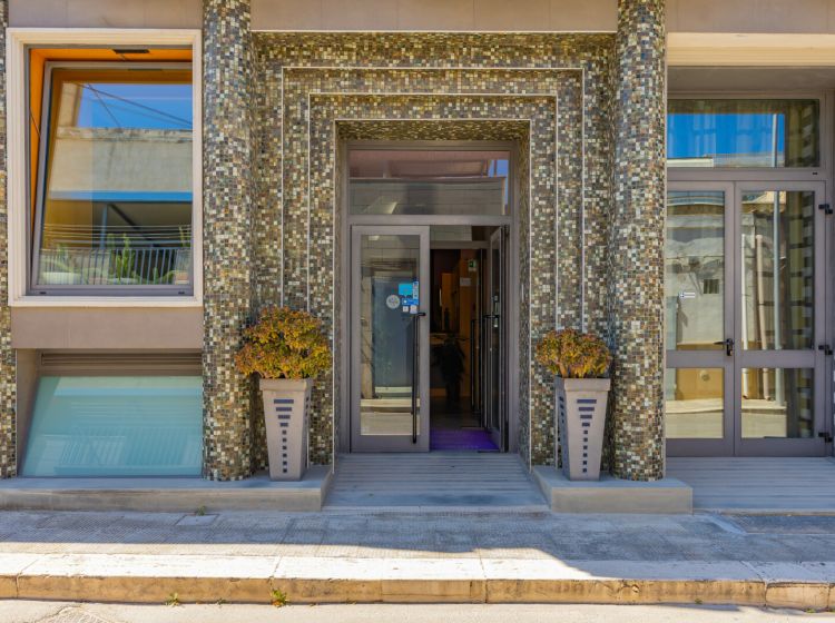Albergo in vendita, via delle Casupole  6, Trinitapoli
