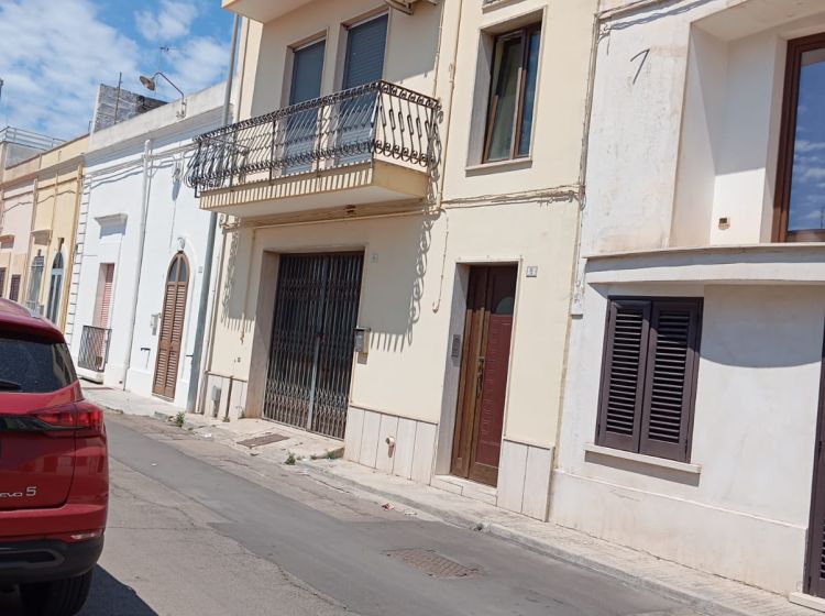 Magazzino o deposito in vendita, via Antonio Gramsci  10, Taviano