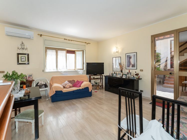 Quadrilocale in vendita, via Santa Barbara  39, Centro Storico, Catania