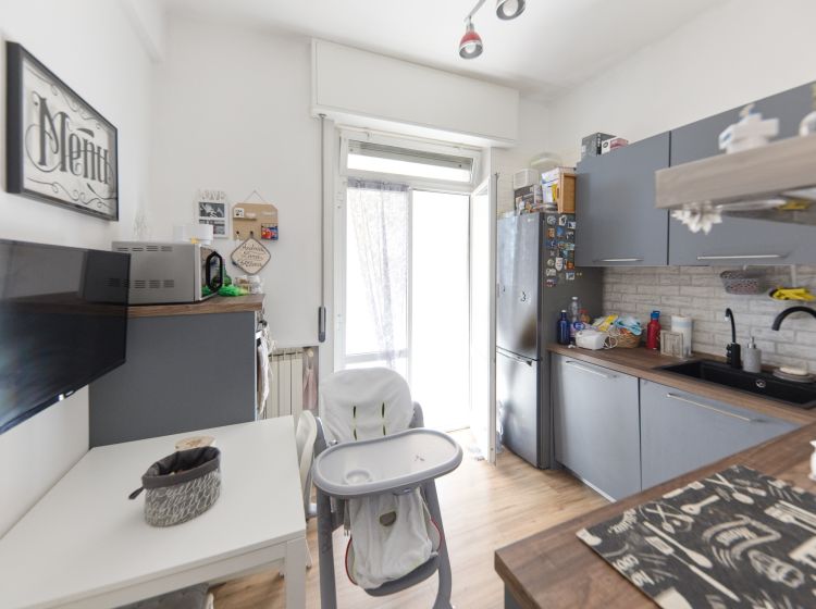 Trilocale in vendita, via Mario Tosa  37, Sampierdarena, Genova