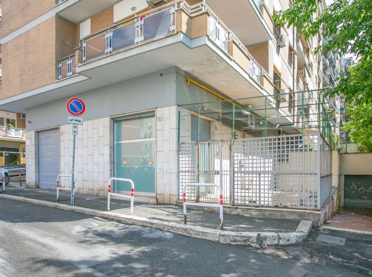 Negozio in affitto, via Bartolomeo Cristofori  41, Marconi, Roma