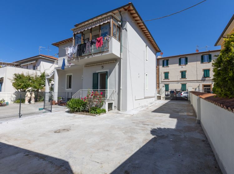Trilocale in vendita, via dei Pelaghi  47, Livorno