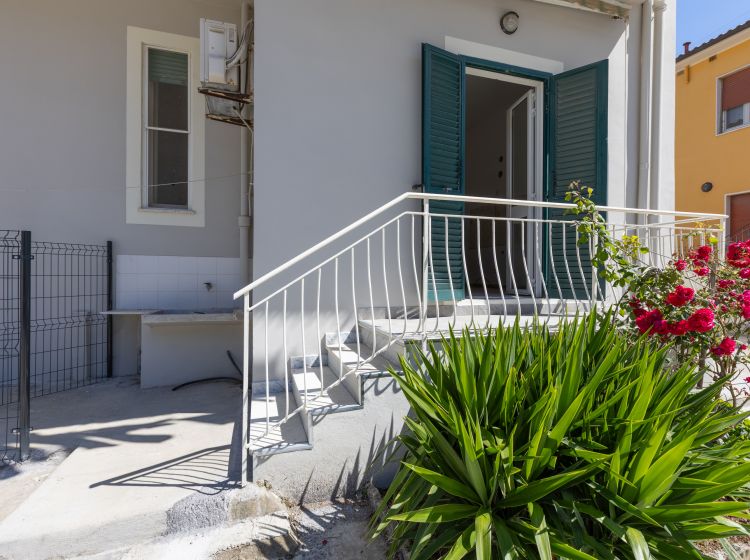 Quadrilocale in vendita, via dei Pelaghi  47, Periferia est, Livorno