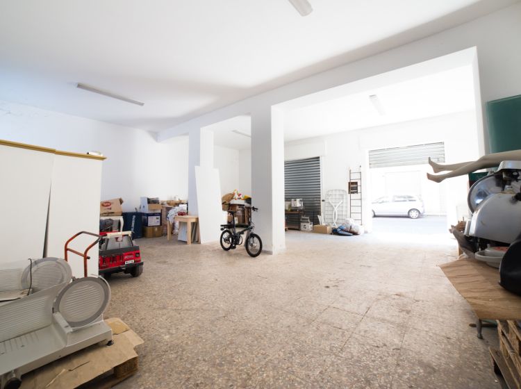 Negozio in vendita, via Pacinotti  21-23, Acireale