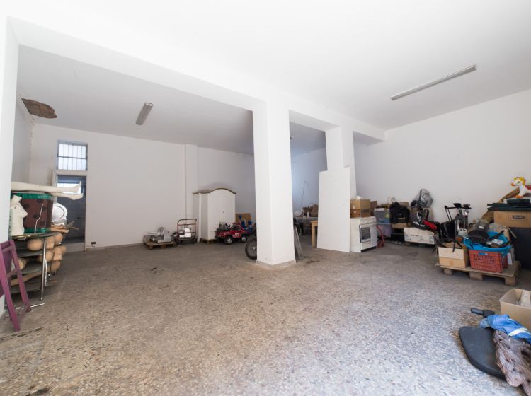 Negozio in vendita, via Pacinotti  21-23, Acireale