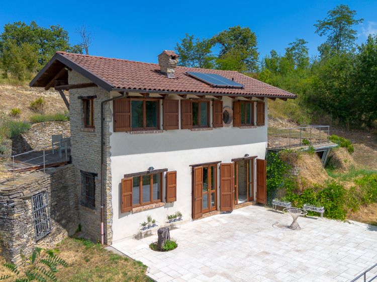 Villa in vendita, via Borine  51, Sinio