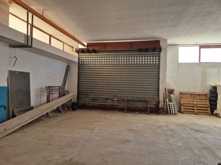Magazzino o deposito in vendita, via Mentana, Bitonto