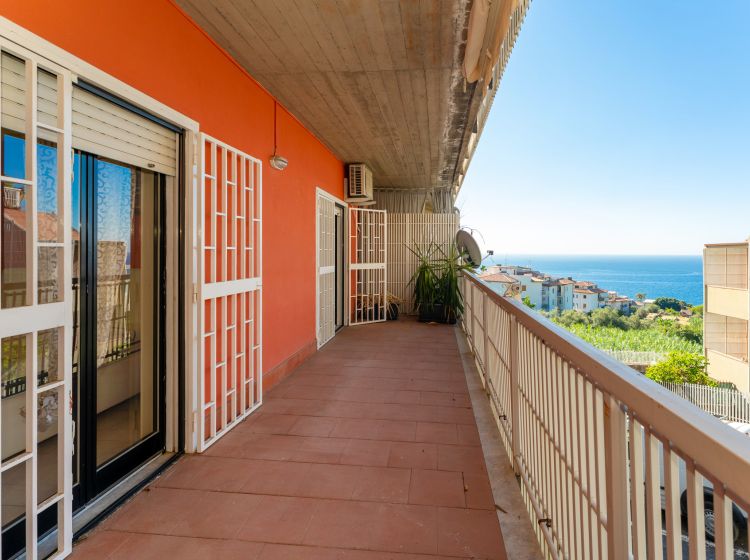 Bilocale in vendita, via M. Maugeri  17, Aci Castello