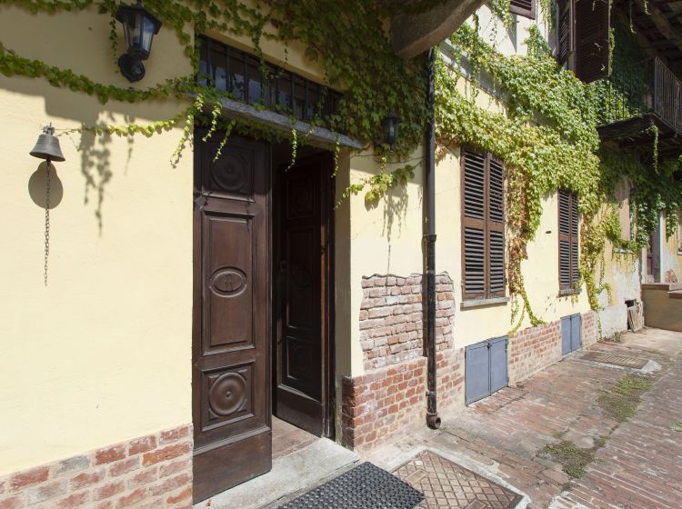 Casale in vendita, via Bricco  5, Calliano Monferrato