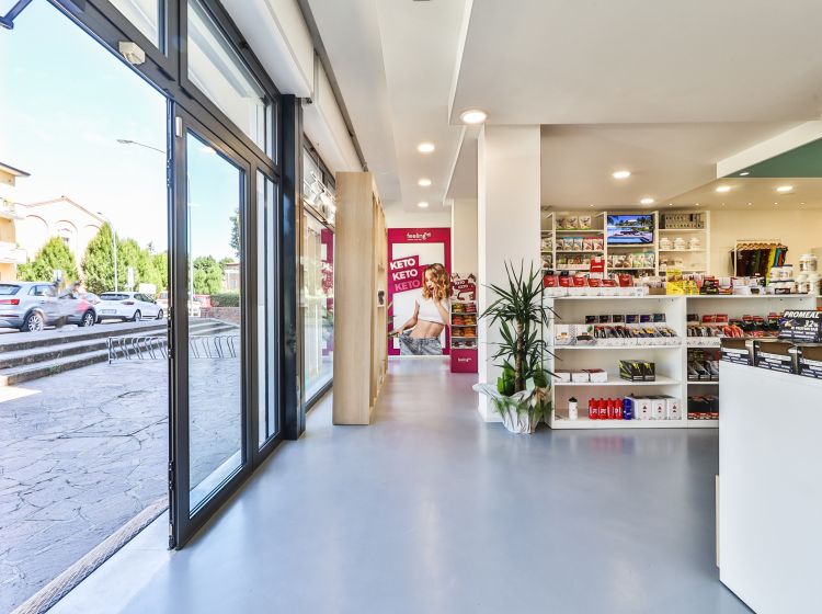 Negozio in vendita, via del Triumvirato  89/A, Aeroporto, Bologna