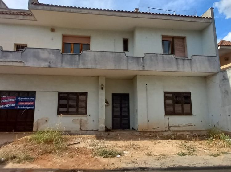 Terratetto plurifamiliare in vendita, via Fratelli Cervi  26, Melissano