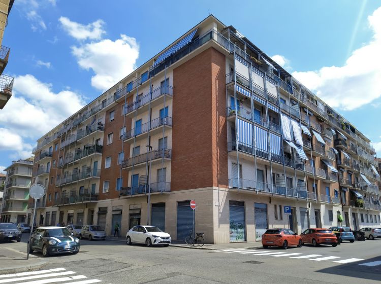 Negozio in vendita, via Oropa  52, Vanchiglietta, Torino