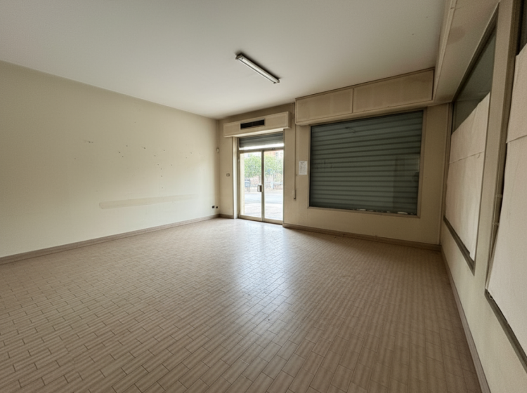 Negozio in vendita, via Roma  121, Cazzago, Pianiga