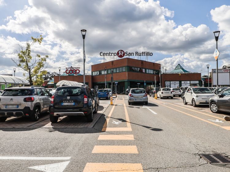 Negozio in vendita, via Amilcare Ponchielli  23, Savena, Bologna