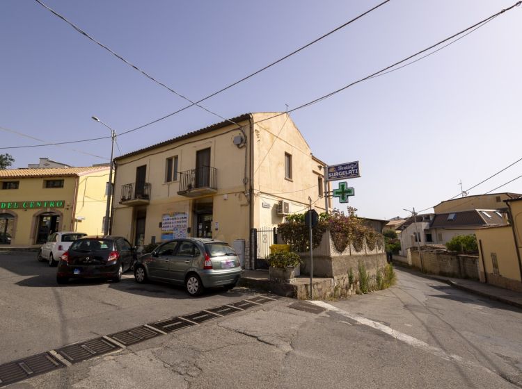 Negozio in vendita, via Zarapoti  3, Santa Maria, Catanzaro