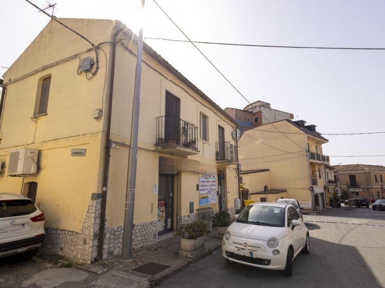 Negozio in vendita, via Zarapoti  3, Santa Maria, Catanzaro