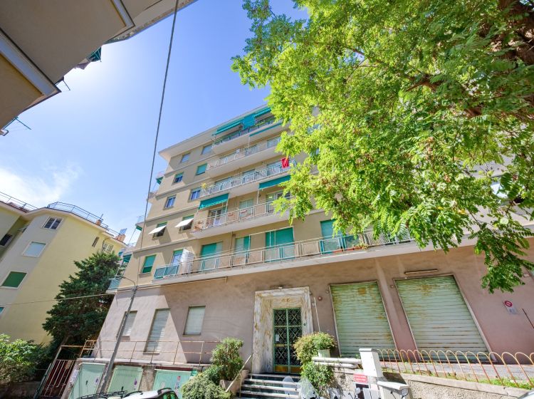 Quadrilocale in vendita, via Annibale Passaggi  9, San Martino, Genova