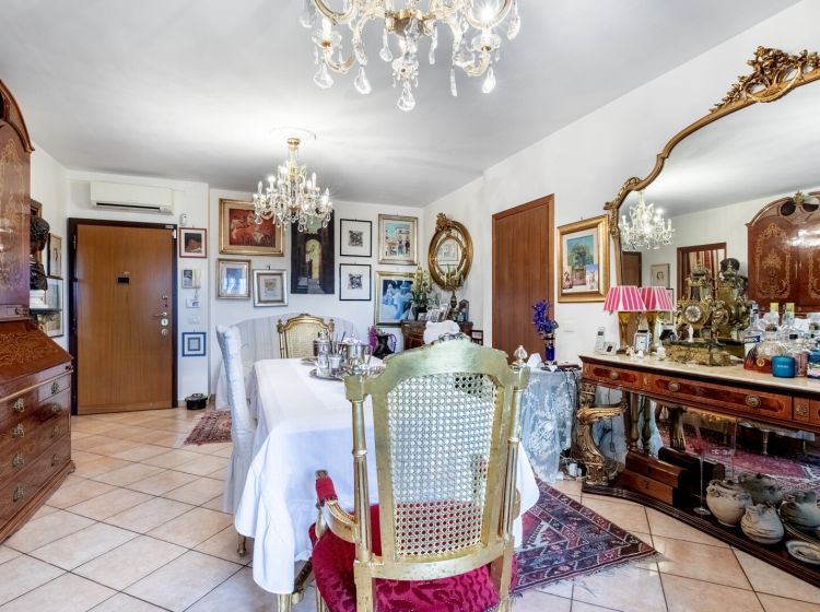Trilocale in vendita, via Giorgio Bo  35, Aurelio, Roma