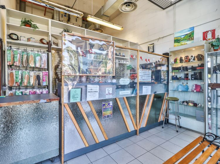 Open space in vendita, via Amilcare Ponchielli  23, Savena, Bologna