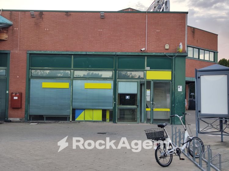 Filiale bancaria in vendita, via Amilcare Ponchielli  23, Savena, Bologna