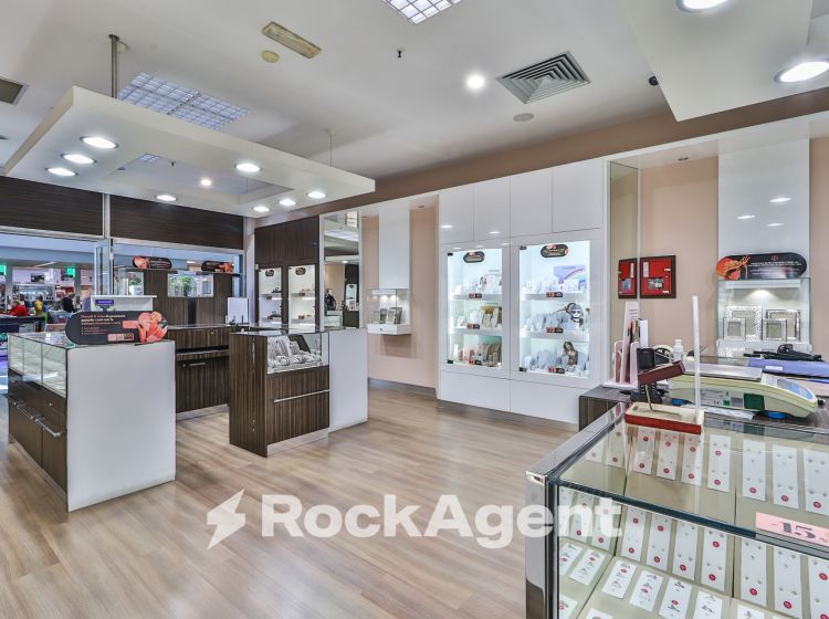 Negozio in vendita, via Amilcare Ponchielli  23, Savena, Bologna