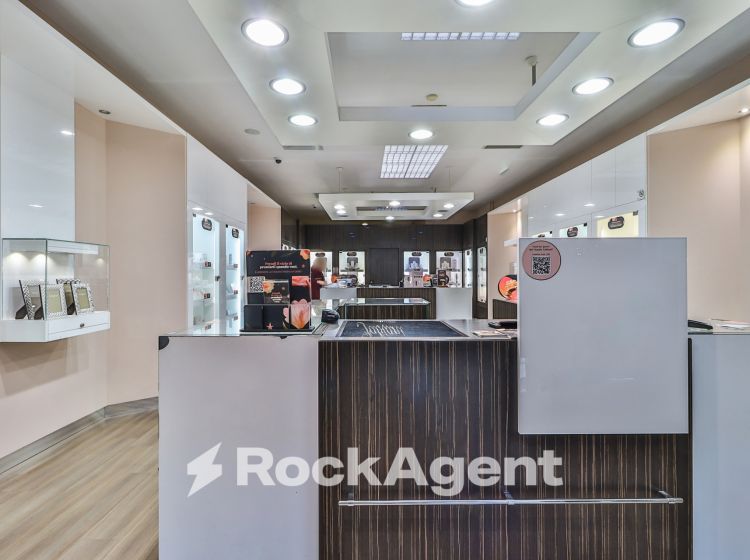 Negozio in vendita, via Amilcare Ponchielli  23, Savena, Bologna