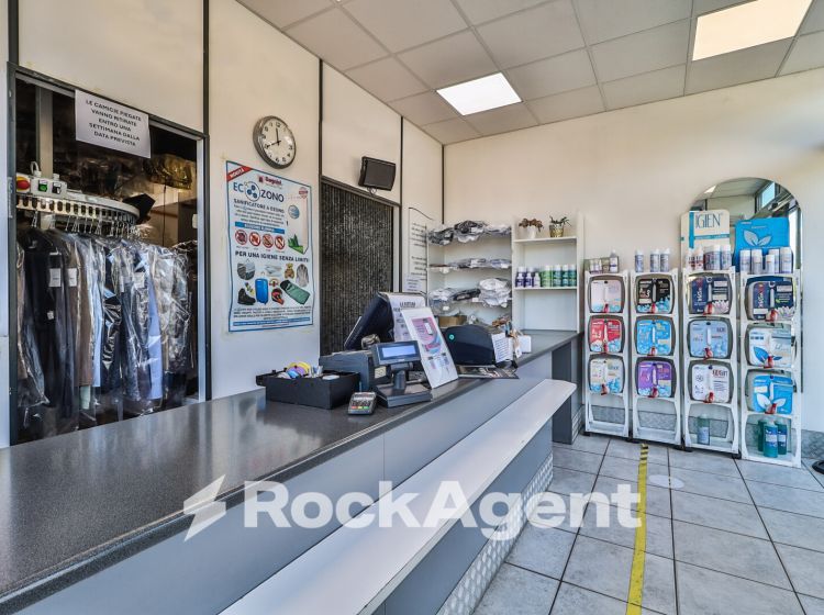 Negozio in vendita, via Amilcare Ponchielli  23, Savena, Bologna