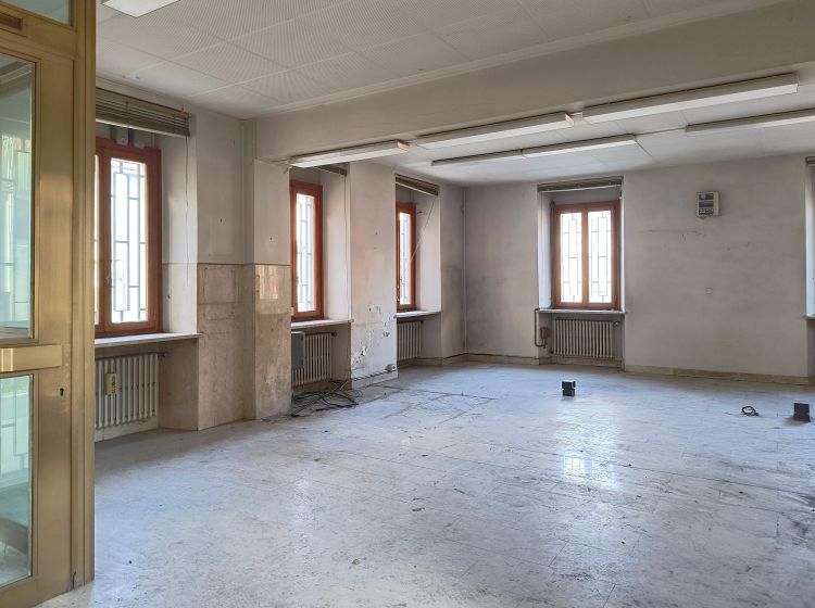 Filiale bancaria in vendita, via Carlo Dellanegra, Serravalle Sesia