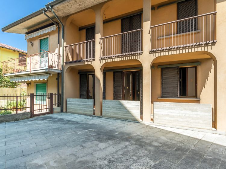 Bilocale in vendita, via Guglielmo Marconi  28, Bonate Sopra