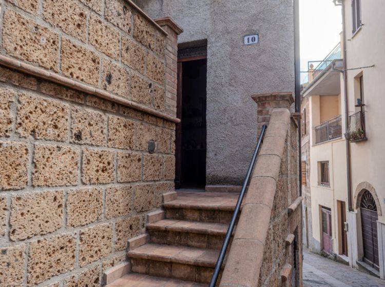 Appartamento in vendita, via Roma  10, Proceno