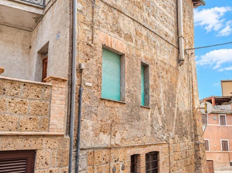 Appartamento in vendita, via Roma  10, Proceno