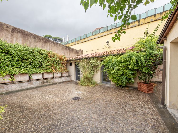 Terratetto unifamiliare in affitto, via di San Francesco di Sales  65, Trastevere, Roma