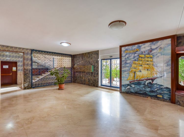 Appartamento in vendita, via Raffaele Calvanico  12, Rione Alto, Napoli