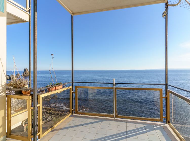 Trilocale in vendita, via Lungomare Dei Ciclopi  79, Acitrezza, Aci Castello