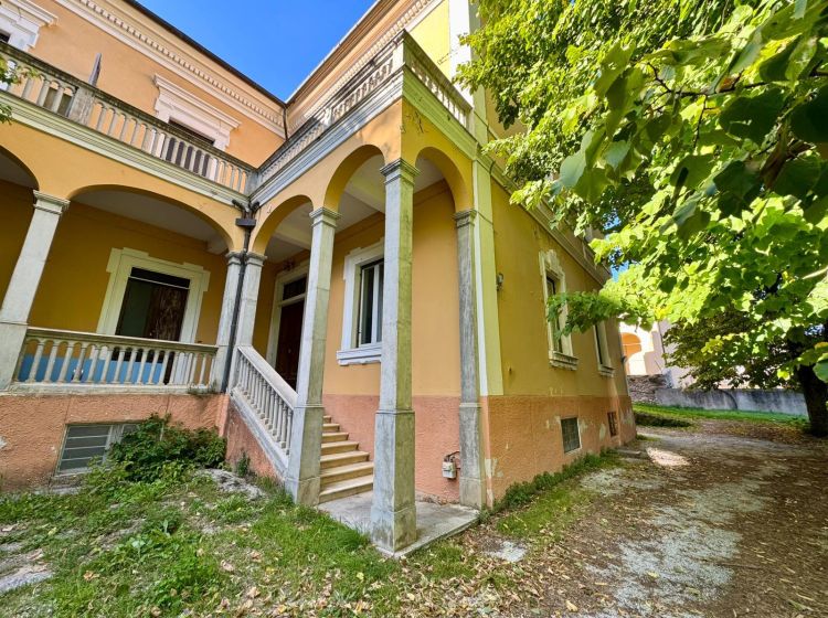 Appartamento in vendita, via Amiternina  16, L'aquila