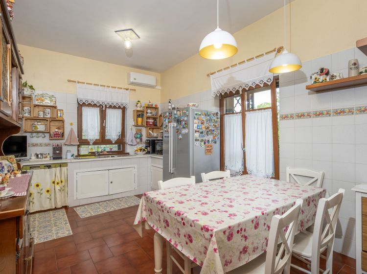 Villa in vendita, via Aristide Faccioli  173, Magliana, Roma