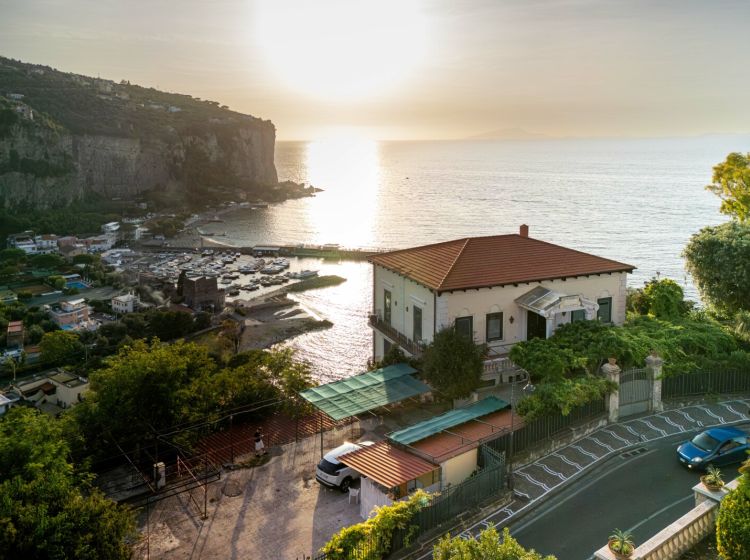 Stabile o palazzo in vendita, Corso Filangieri  129, Vico Equense (Capoluogo), Vico Equense